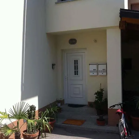 Apartment In 40257